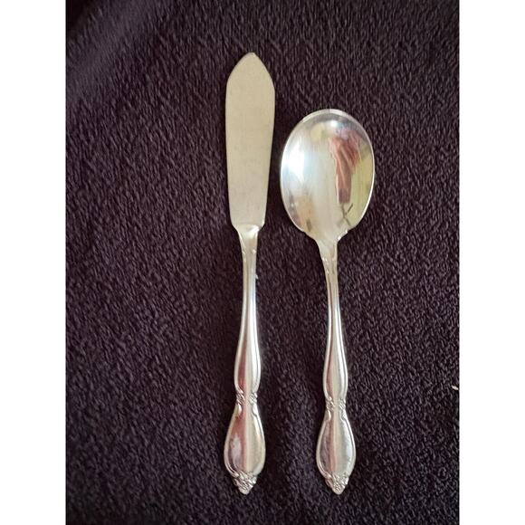 Oneida Community Chatelaine Stainless Flatware one Sugar Spoon  One Butter Knife - Picture 8 of 10